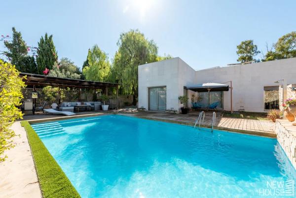 Casa independiente en avenida de la Costa Blanca