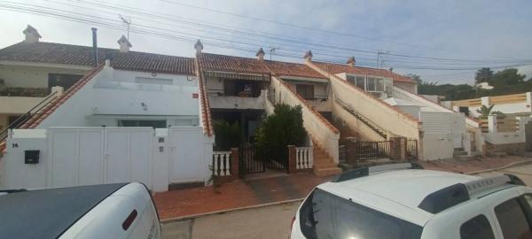 Chalet adosado en avenida Elche