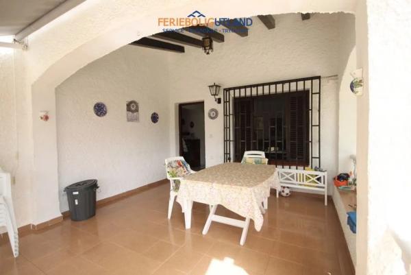 Chalet pareado en calle Bajamar, 25