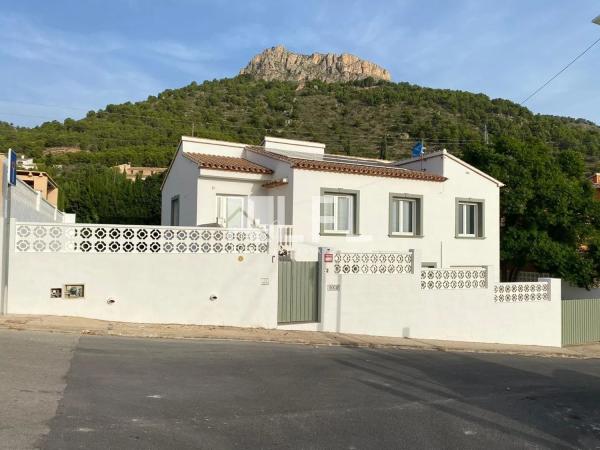 Casa independiente en Urbanización Canuta de Ifach