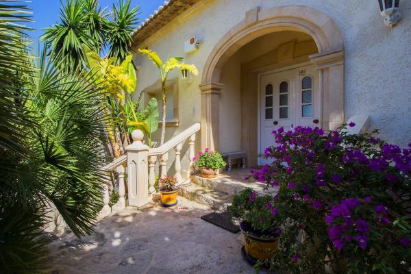 Casa independiente en avenida la Manzanera