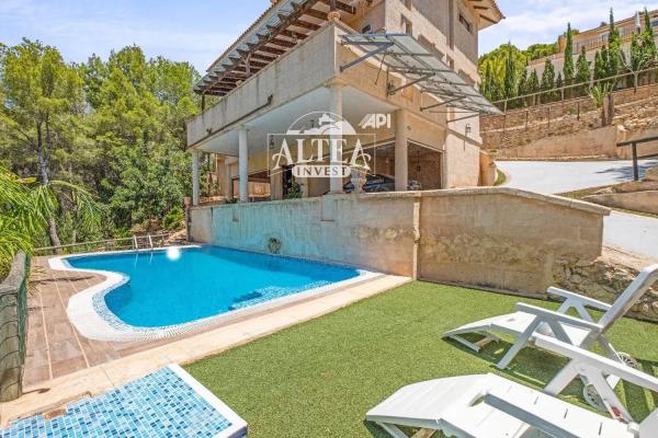 Casa independiente en Urbanización Jardines de Alhama