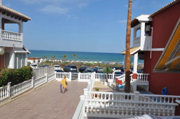 Chalet adosado en avenida de la Libertad, 100