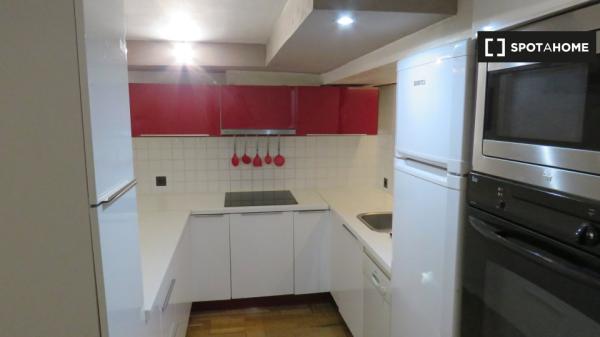 Apartamento entero de 2 dormitorios en Barcelona.