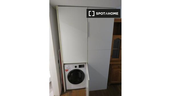 Apartamento entero de 2 dormitorios en Barcelona.