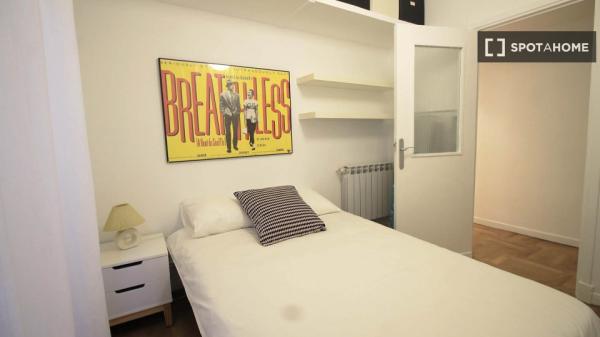 Apartamento de 2 dormitorios en alquiler en Justicia, Madrid