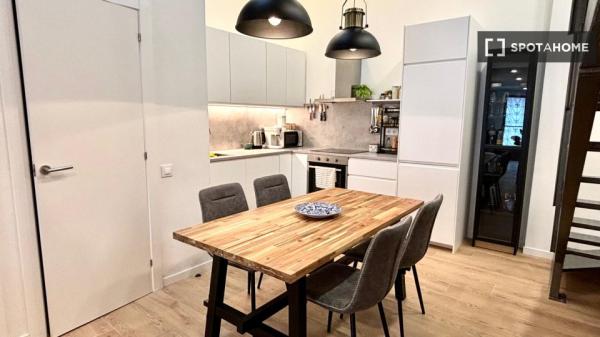 Apartamento entero de 3 habitaciones en Barcelona.