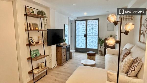 Apartamento entero de 3 habitaciones en Barcelona.