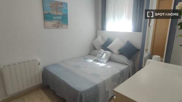 Quarto em apartamento compartilhado em Alcalá de Henares