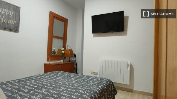 Habitación en piso compartido en Alcalá de Henares.