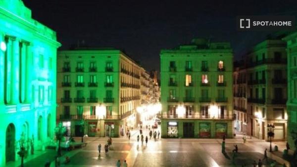 Habitación en piso compartido en barcelona.