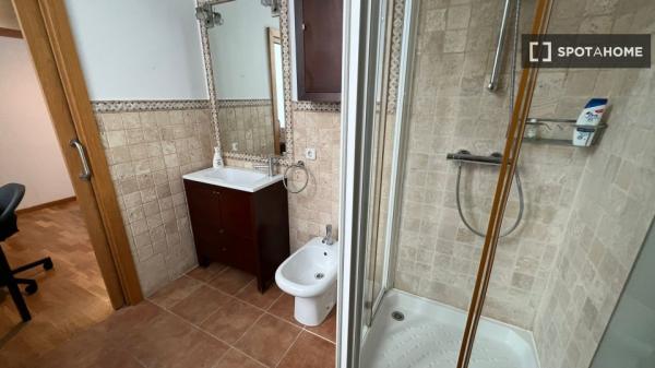 Apartamento de 2 dormitorios en alquiler en Sol, Madrid