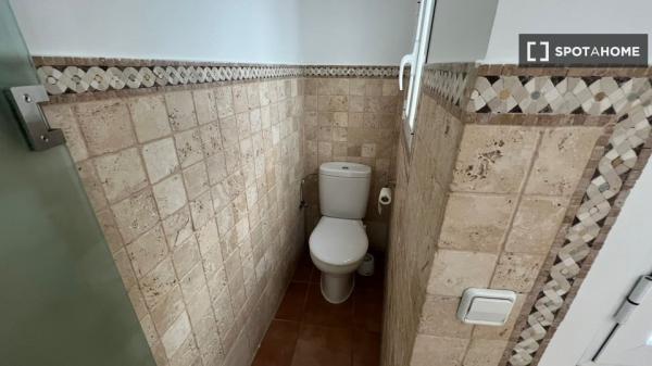 Apartamento de 2 dormitorios en alquiler en Sol, Madrid