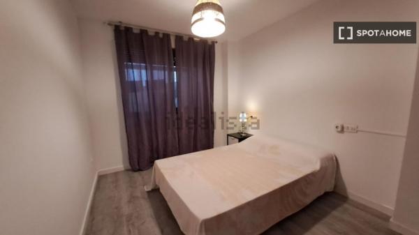 Quarto em apartamento compartilhado em Palma