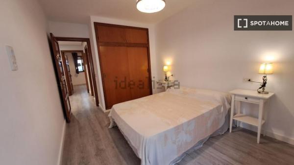 Quarto em apartamento compartilhado em Palma