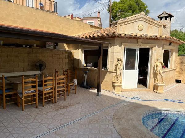 Chalet pareado en calle Alacant