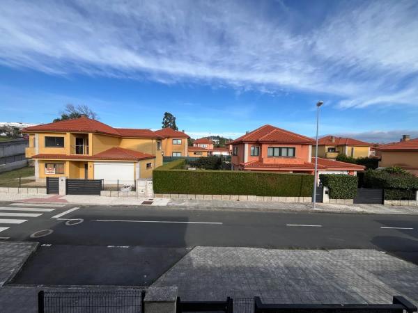 Casa independiente en calle o Paso