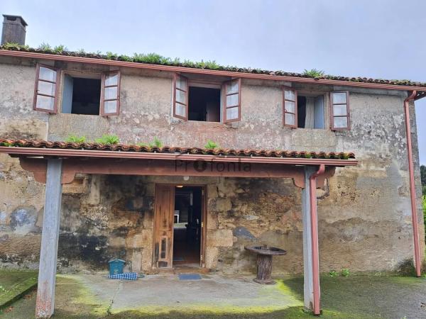 Casa independiente en calle Maial