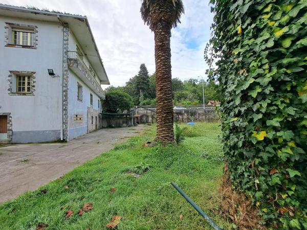 Casa independiente en calle de Muros