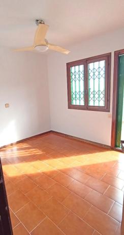 Chalet pareado en calle Altea, 3