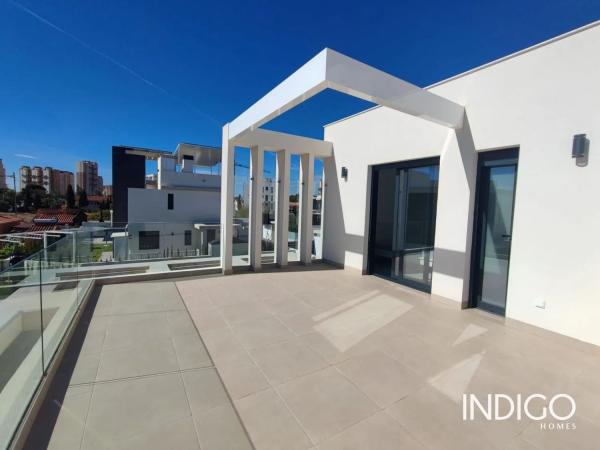 Casa independiente en calle de Quito Malena