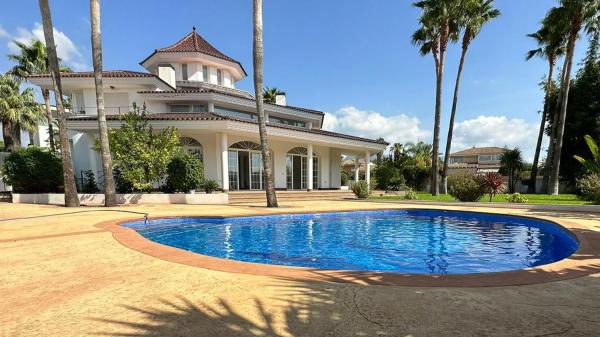 Chalet en calle Tenerife