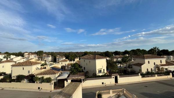 Piso en Barrio Lomas de Campoamor-Las Ramblas