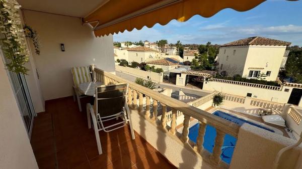 Piso en Barrio Lomas de Campoamor-Las Ramblas