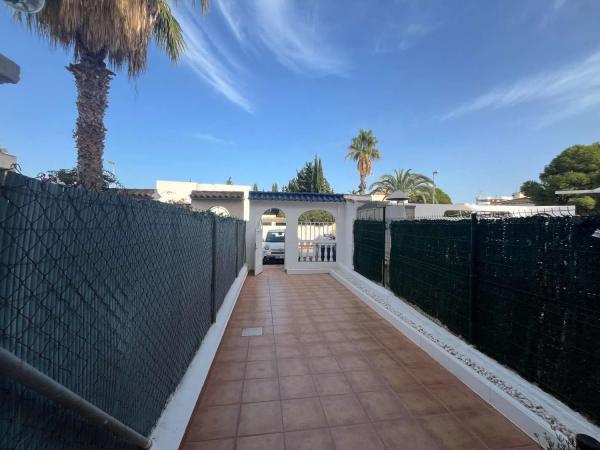 Dúplex en Barrio La Zenia