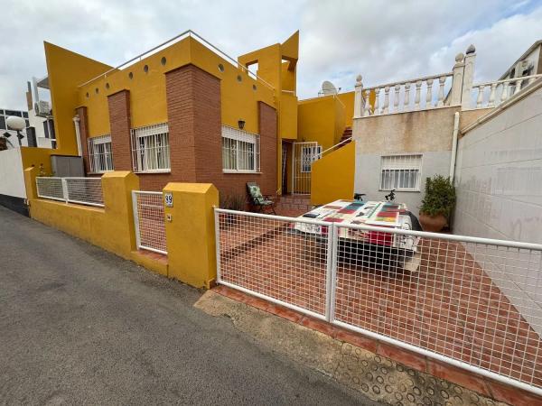 Chalet adosado en avenida de Londres