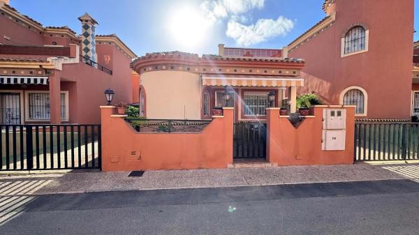 Chalet en Barrio Playa Flamenca