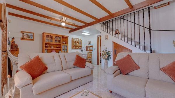 Chalet en Barrio Los Almendros-La Florida