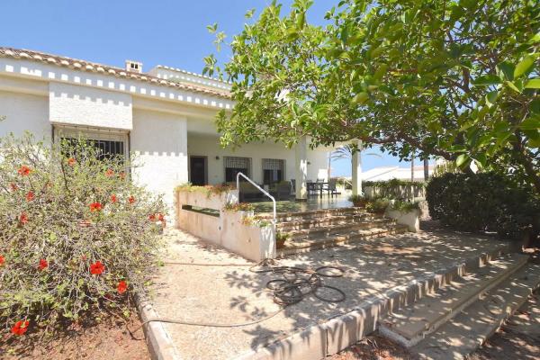 Casa independiente en avenida del Cabo, 75