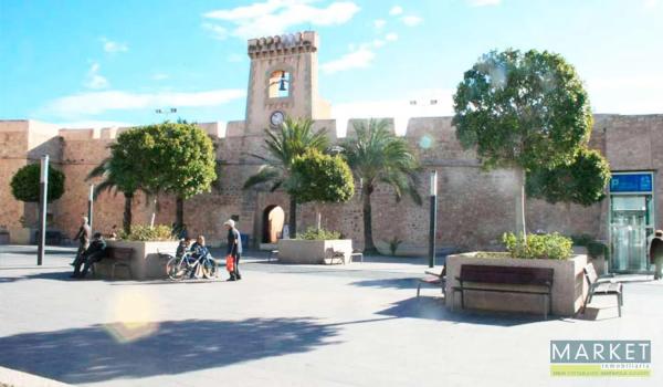 Casa independiente en avenida de Ronda