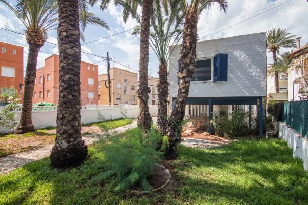 Casa independiente en avenida Vicente Blasco Ibañez s/n