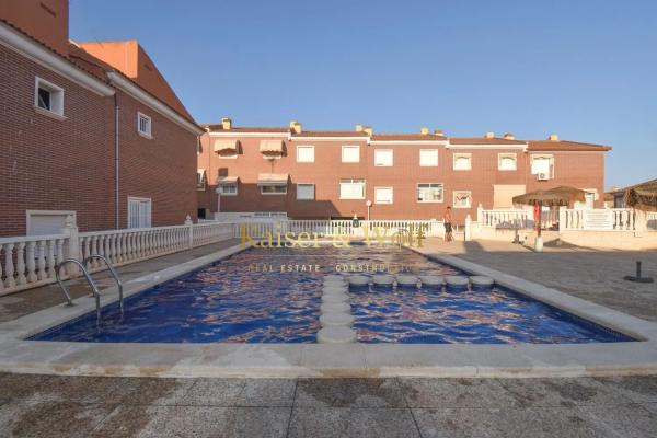 Casa independiente en calle Logroño