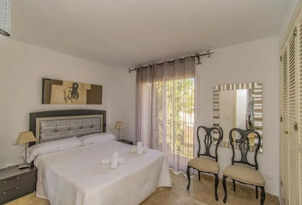 Chalet pareado en calle Río Miño