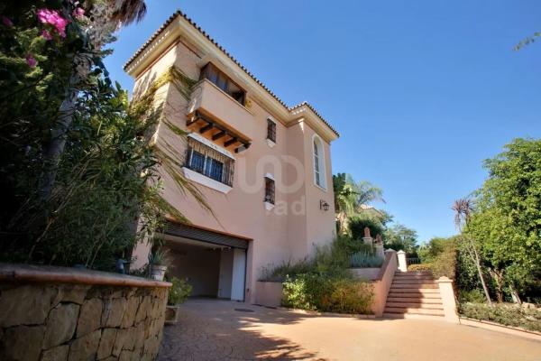 Chalet en Barrio Los Naranjos