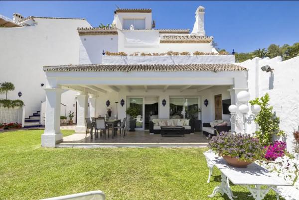 Chalet adosado en calle 01b Nva Andaluc