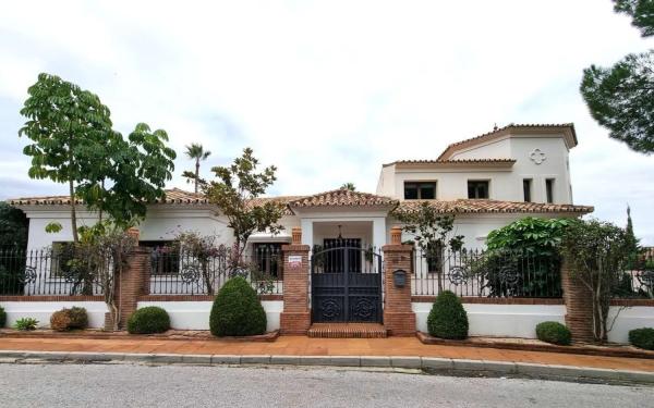 Casa independiente en calle Cartuja, 27 e