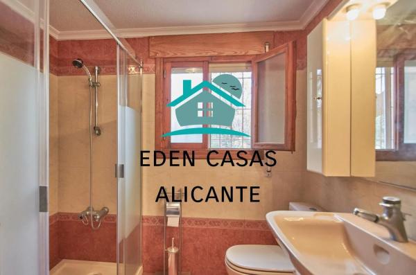 Casa independiente en calle d'Atzúvia