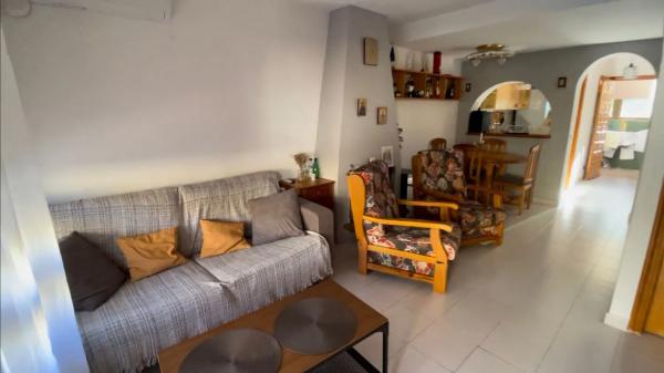 Chalet pareado en calle Llomes de Reixes, 2