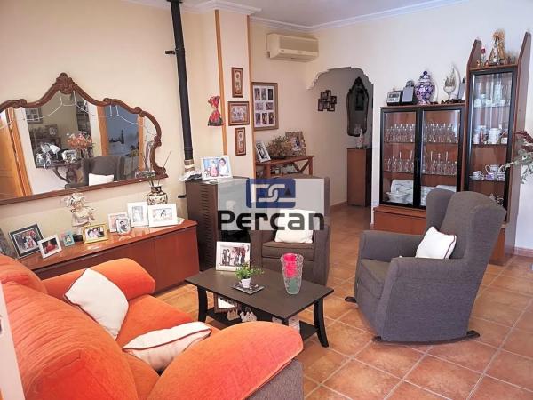 Chalet pareado en calle Creu de Maig