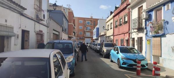 Casa independiente en calle Alberto Sentí, 27