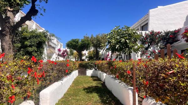 Chalet adosado en calle Teodoro Rojo