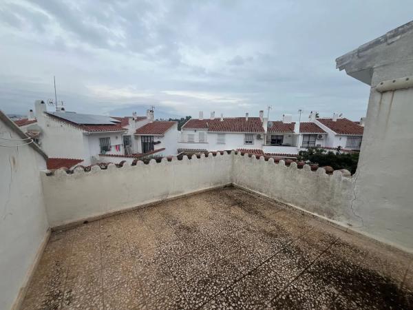 Chalet adosado en calle Pico del Naranco