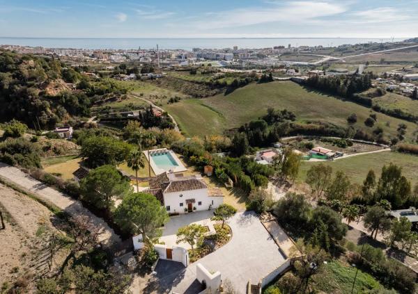 Casa independiente en Urbanizacion Altos de Estepona, 1 -r