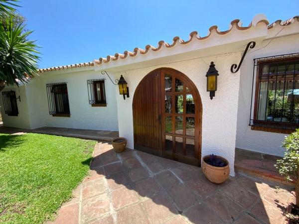 Casa independiente en calle Castaño