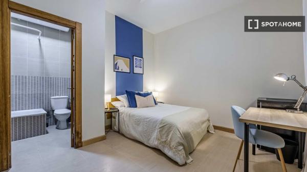 Quarto em residência compartilhada em Málaga