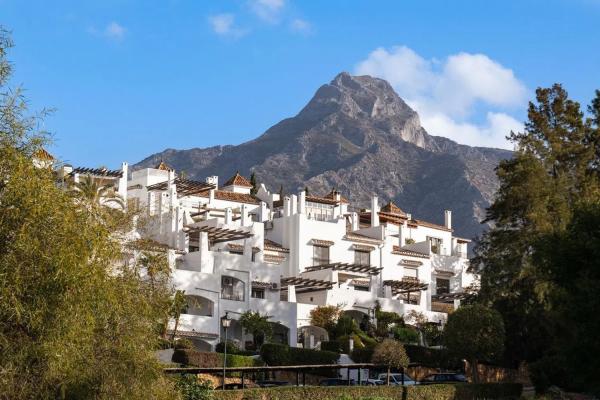 Chalet adosado en La Maison Saint Germain, Golden Mile, Marbella s/n